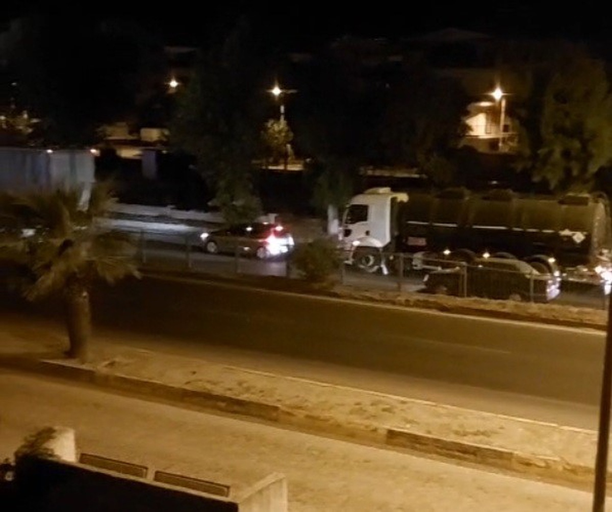 Aydın Köşk'te motosikleti bariyerlere çarpan 25 yaşındaki sürücü ağır yaralandı