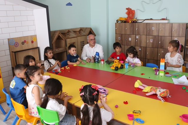 Mersin Erdemli'de din görevlileriyle buluşan İl Müftüsü Topal gayretlerinden övgüyle söz etti