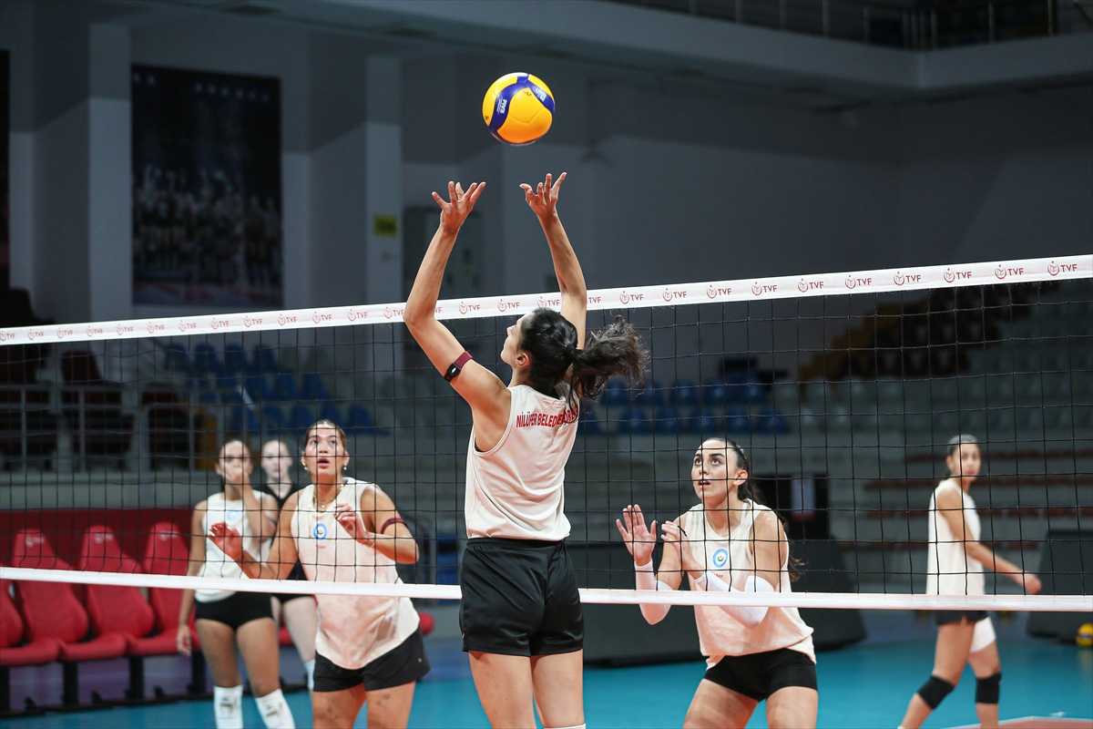 Nilüfer Belediyespor Eker genç kadroyla yeni sezonda sürpriz peşinde