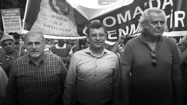 Özgür Özel, Tarık Akan'ı ölümünün 10. yılında saygıyla andı