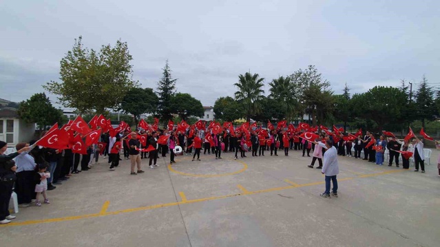 Samsun'da özel öğrenciler İlköğretim Haftası'nı davul zurna eşliğinde kutladı