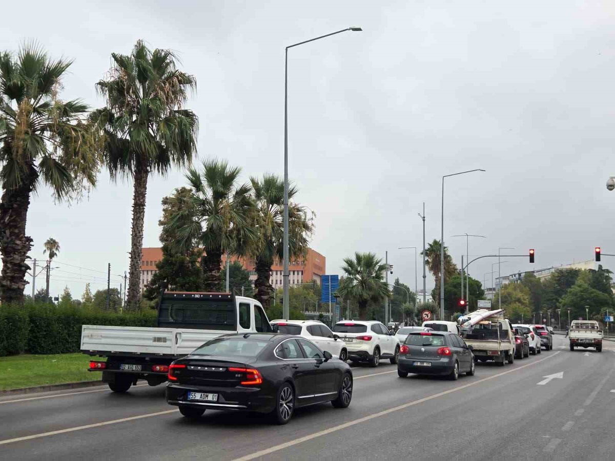 Samsun\'da trafiğe kayıtlı taşıt sayısı 558 bin 937\'ye ulaştı