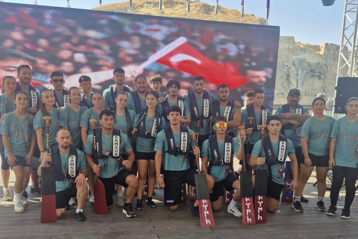 Samsun Büyükşehir Spor Kulübü, Dragon Bot Türkiye Şampiyonası\'nda 3 kupa kazandı