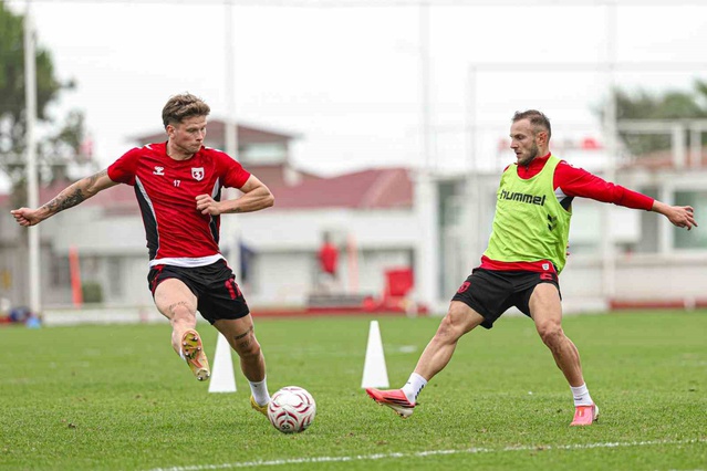 Samsunspor, Erzurumspor maçı hazırlığını Nuri Asan Tesisleri'nde sürdürdü