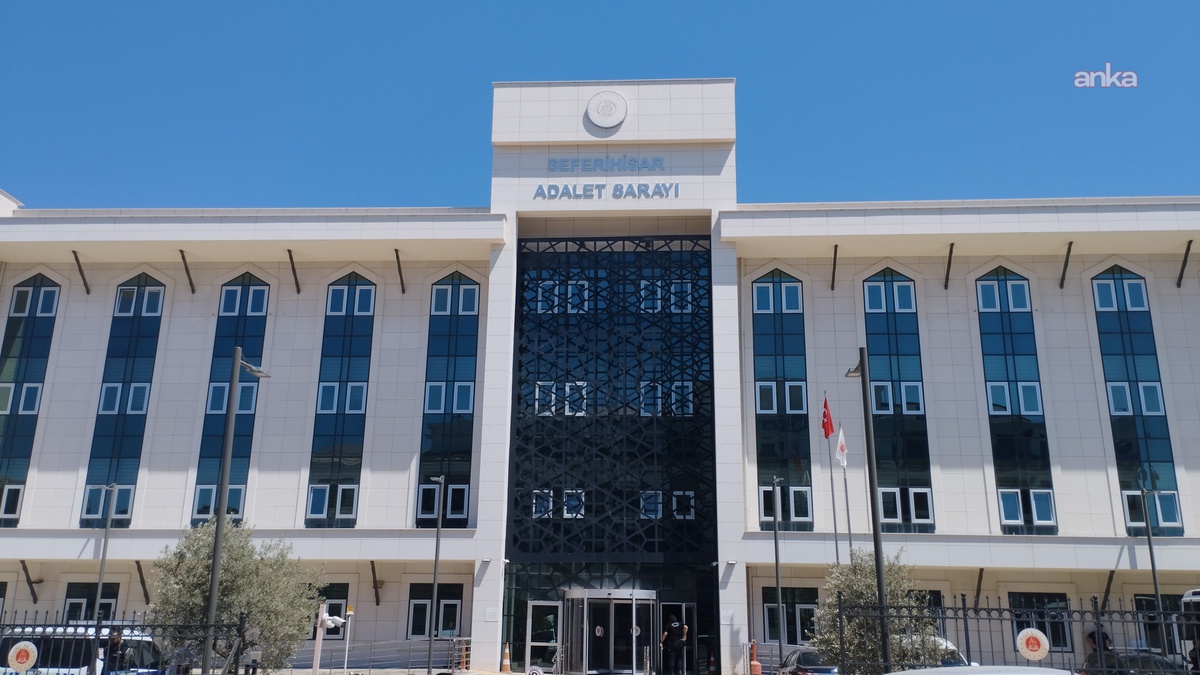 Seferihisar belediyesine rüşvet operasyonunda 29 şüpheli tutuklandı