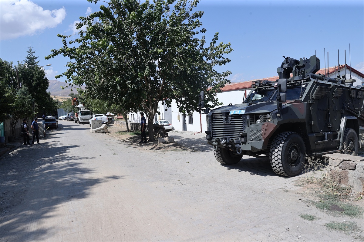 Sivas Divriği\'de 11 aylık bebeğin kaybolması soruşturmasında 9 şüpheli adliyede