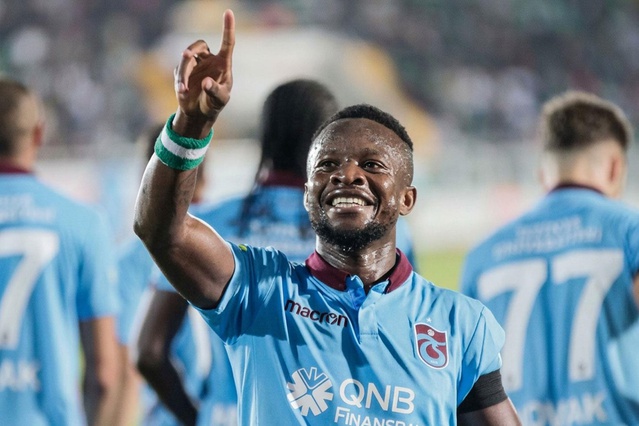 Trabzonspor'un eski yıldızı Onazi, teklif aldığı Süper Lig devlerinin ismini verdi
