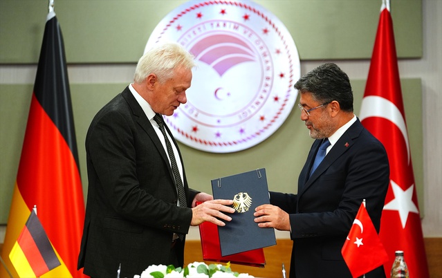 Türkiye ve Almanya tarımda 5 milyar dolarlık ticaret hedefi için niyet beyanı imzaladı