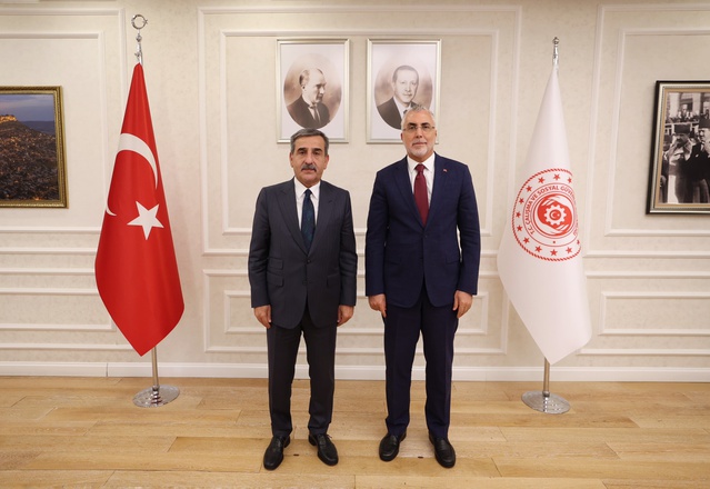 Bakan Işıkhan, Türkiye Kamu-Sen heyetini kabul etti, ek zam ve refah payı gündemdeydi