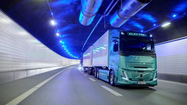 Volvo Trucks yeni nesil elektrikli kamyonların seri üretimine İsveç'te başladı