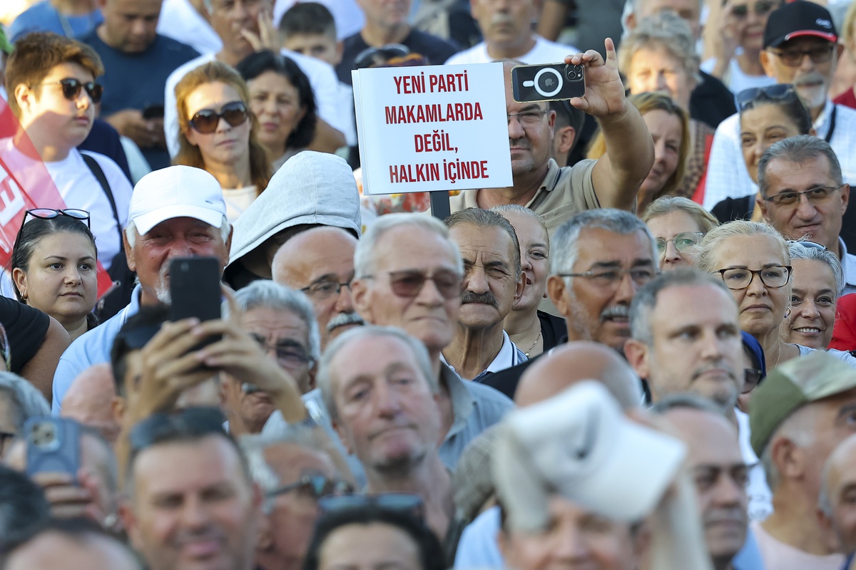 YENİ Parti’den yeni örgütlenme modeli: “Siyaseti yurttaşa geri vereceğiz”