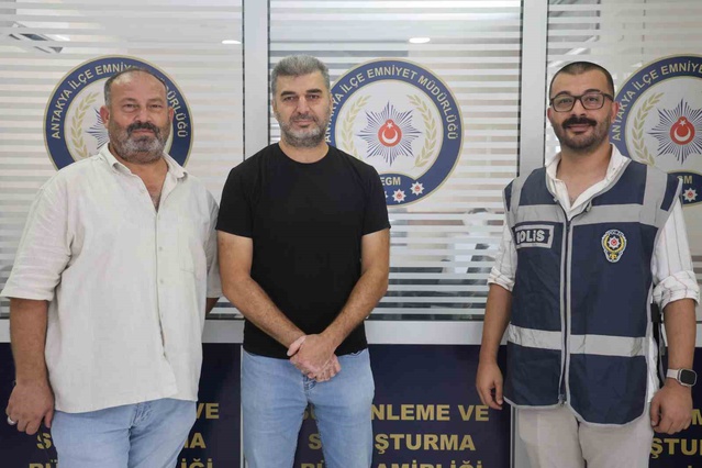 Hatay'da düşürdüğü 500 bin TL'lik altın kesesini alan kadın 2 saatte yakalandı