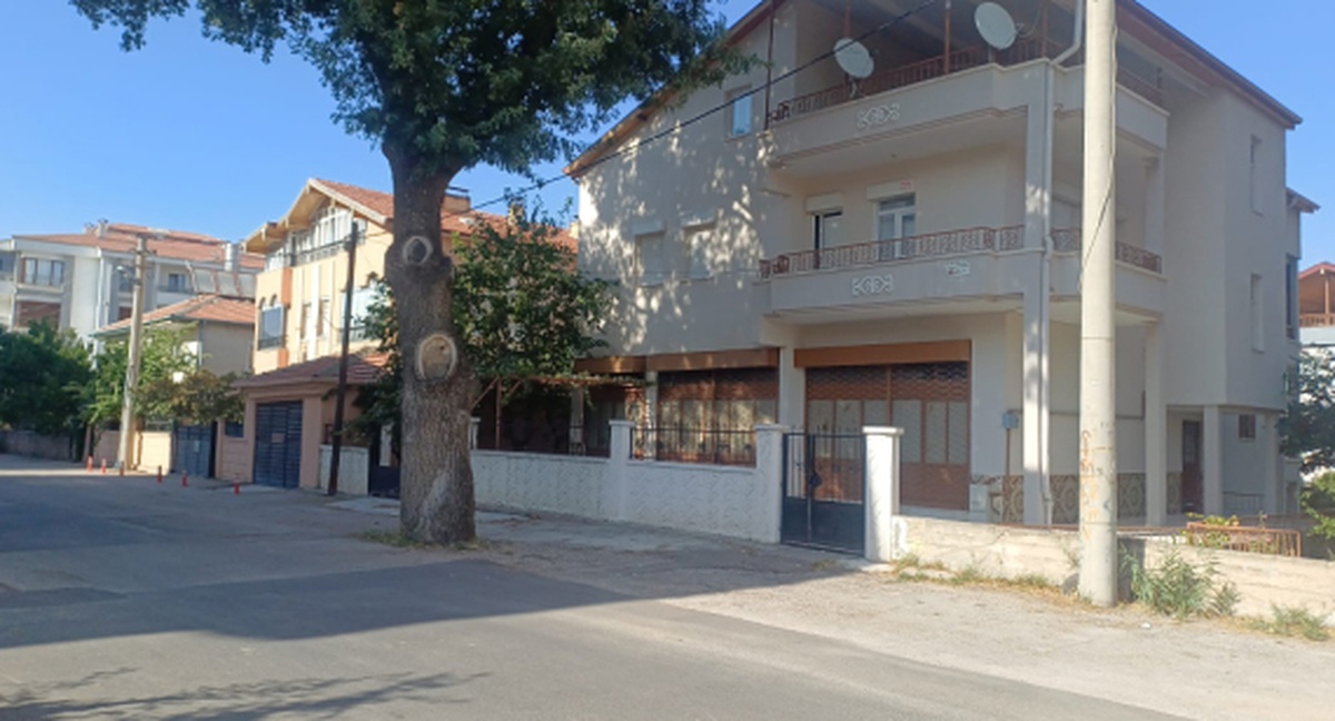 Aksaray\'da eşini 5 bıçak darbesiyle yaralayan koca tutuklandı
