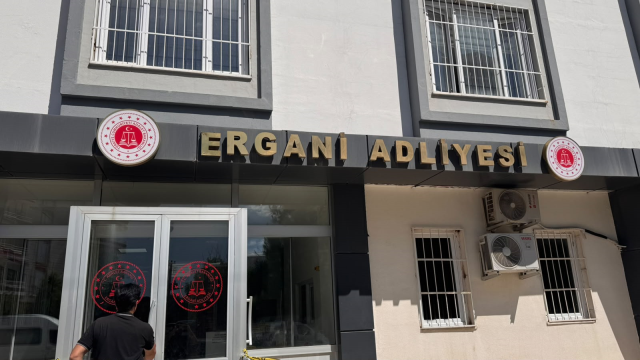 Öğretmeni 8 kurşunla öldüren sanık savunmada '6 milyon TL borcu vardı' dedi