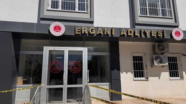 Öğretmeni 8 kurşunla öldüren sanık savunmada '6 milyon TL borcu vardı' dedi