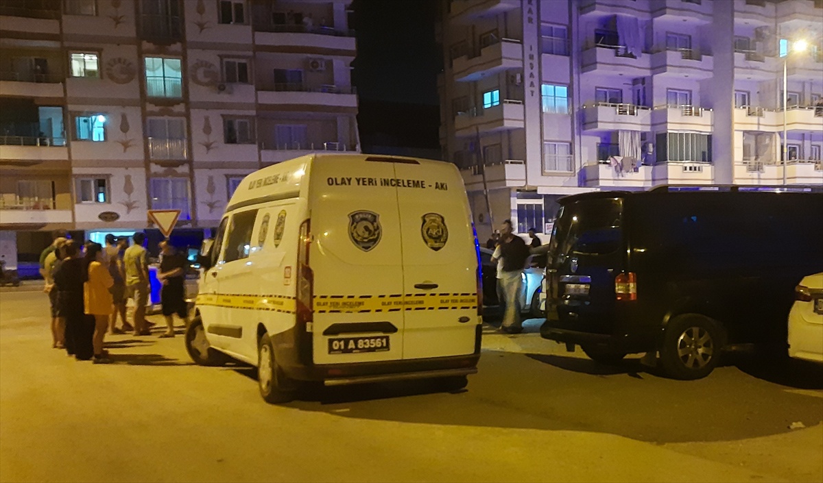 Adana\'da tabancayla eski eşini öldürüp oğlunu ağır yaralayan kişi intihar etti