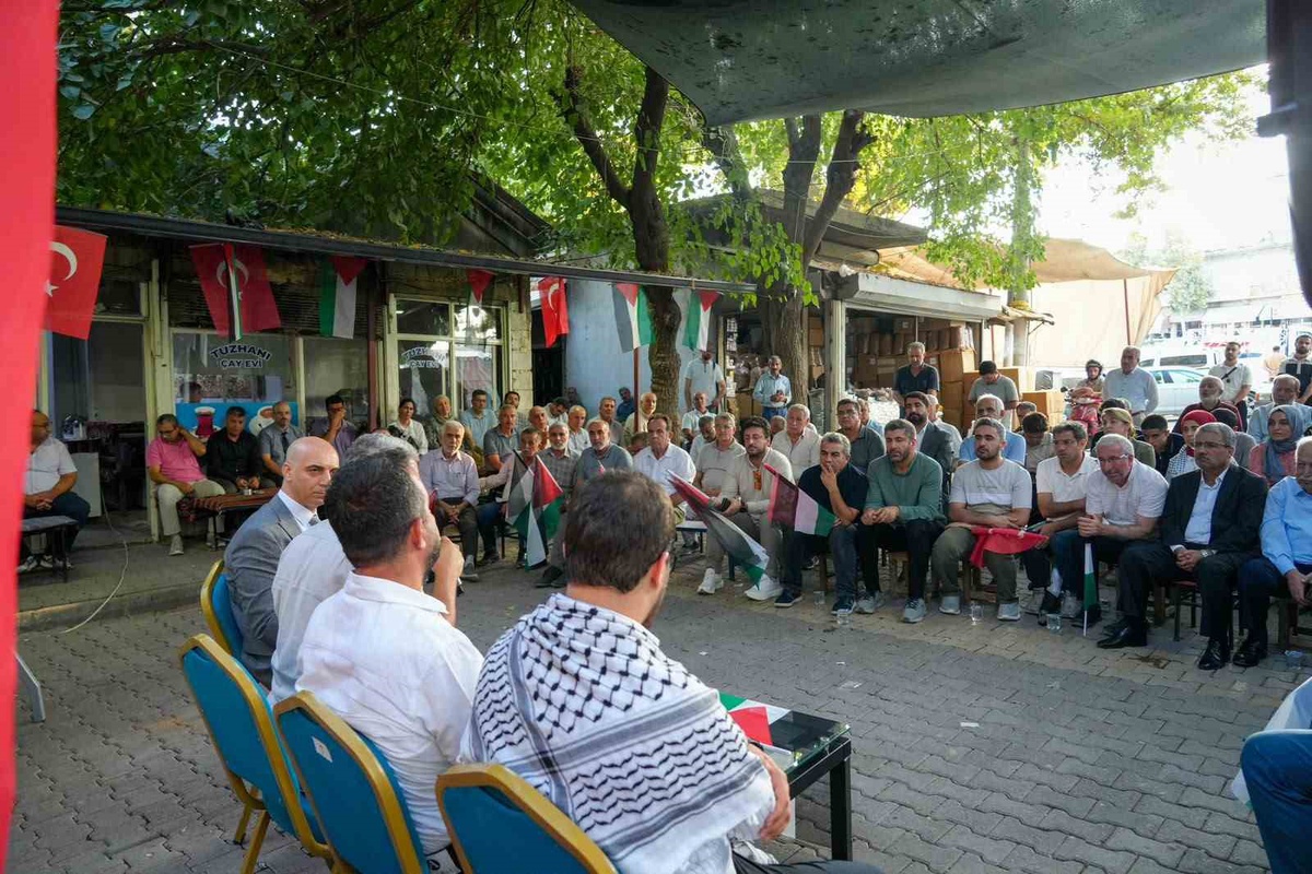 Adıyaman\'da Gazze için bilim kafe etkinliği yoğun katılımla yapıldı