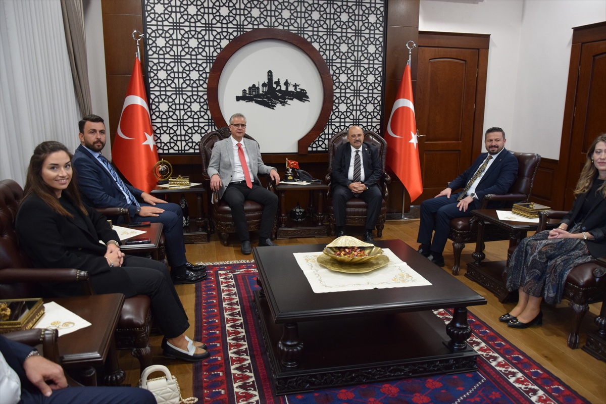 AK Parti Genel Başkan Yardımcısı Yalçın, Balıkesir\'de konuştu: