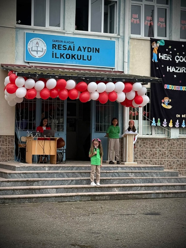 Alaçam'da İlköğretim Haftası için Resai Aydın İlkokulunda program düzenlendi