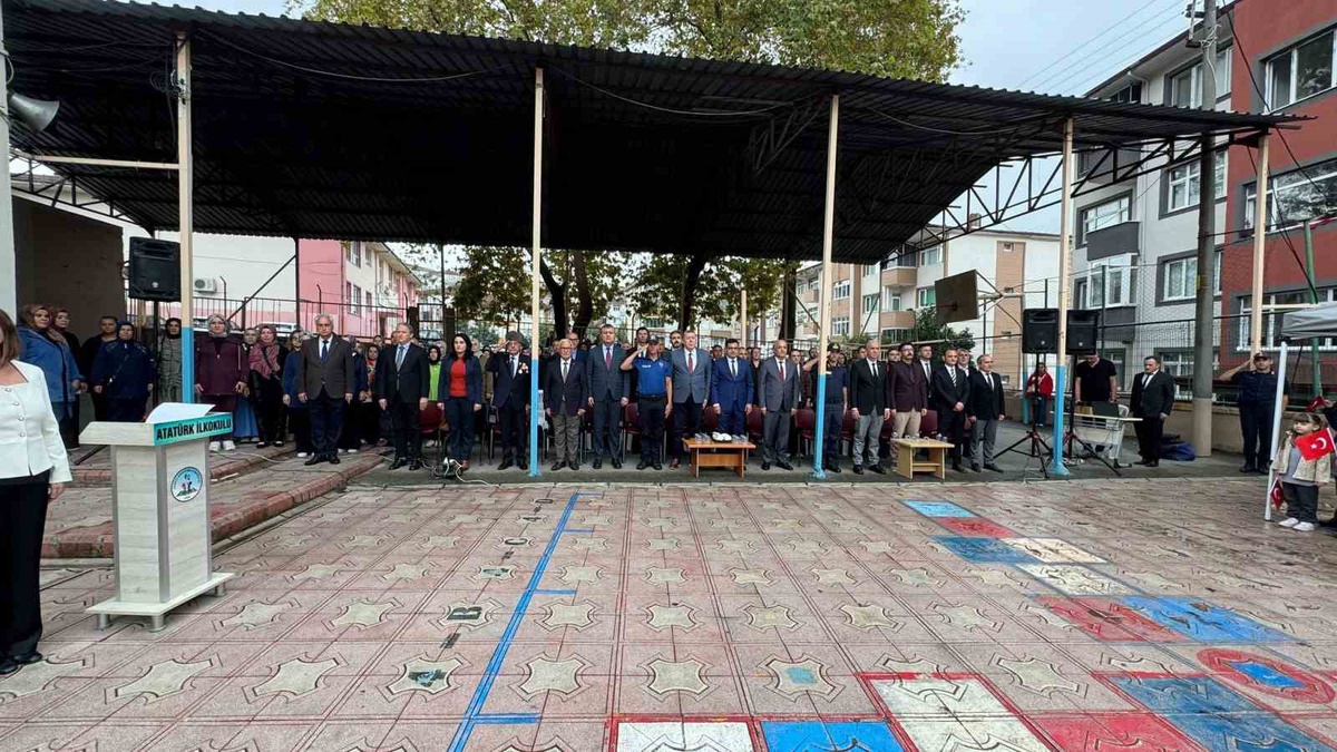Zonguldak Alaplı\'da 2026-2027 eğitim yılı çelenk töreniyle başladı