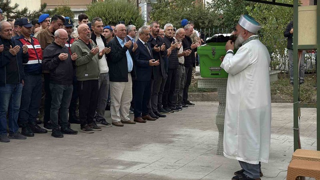 Amasra kazasında ölen öğretmen Cansu Kocakurt Karabük'te toprağa verildi