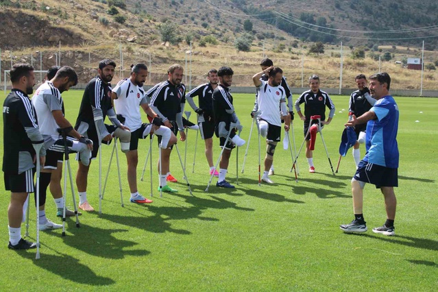 Ampute Milli Takım, Erciyes'te Meksika'daki Dünya Kupası'na hazırlanıyor