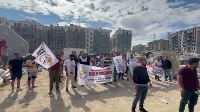 Arnavutköy'de ücretini alamayan 75 inşaat işçisi şantiyede eylem başlattı