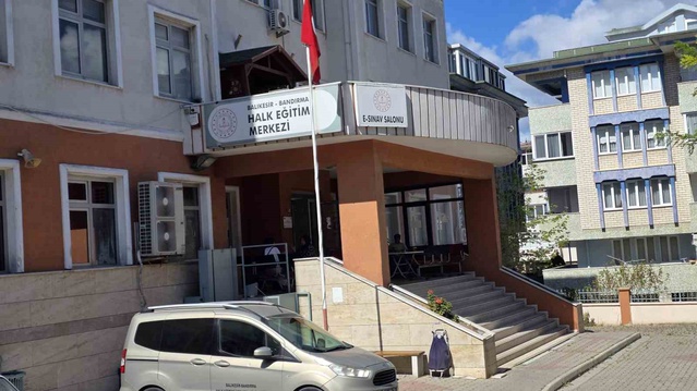 Bandırma Halk Eğitimi Merkezi'nde yeni dönem kursları hız kazandı