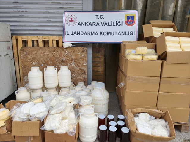 Ankara'da sahte gıda operasyonunda 838 kilogram süt ürünü ele geçirildi