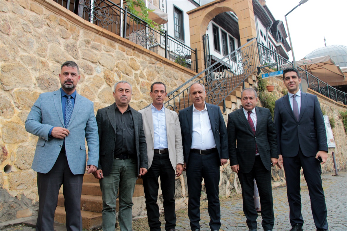 Ankara Tarım Müdürü Dallı, Beypazarı\'nda üreticilere biyolojik mücadeleyi anlattı