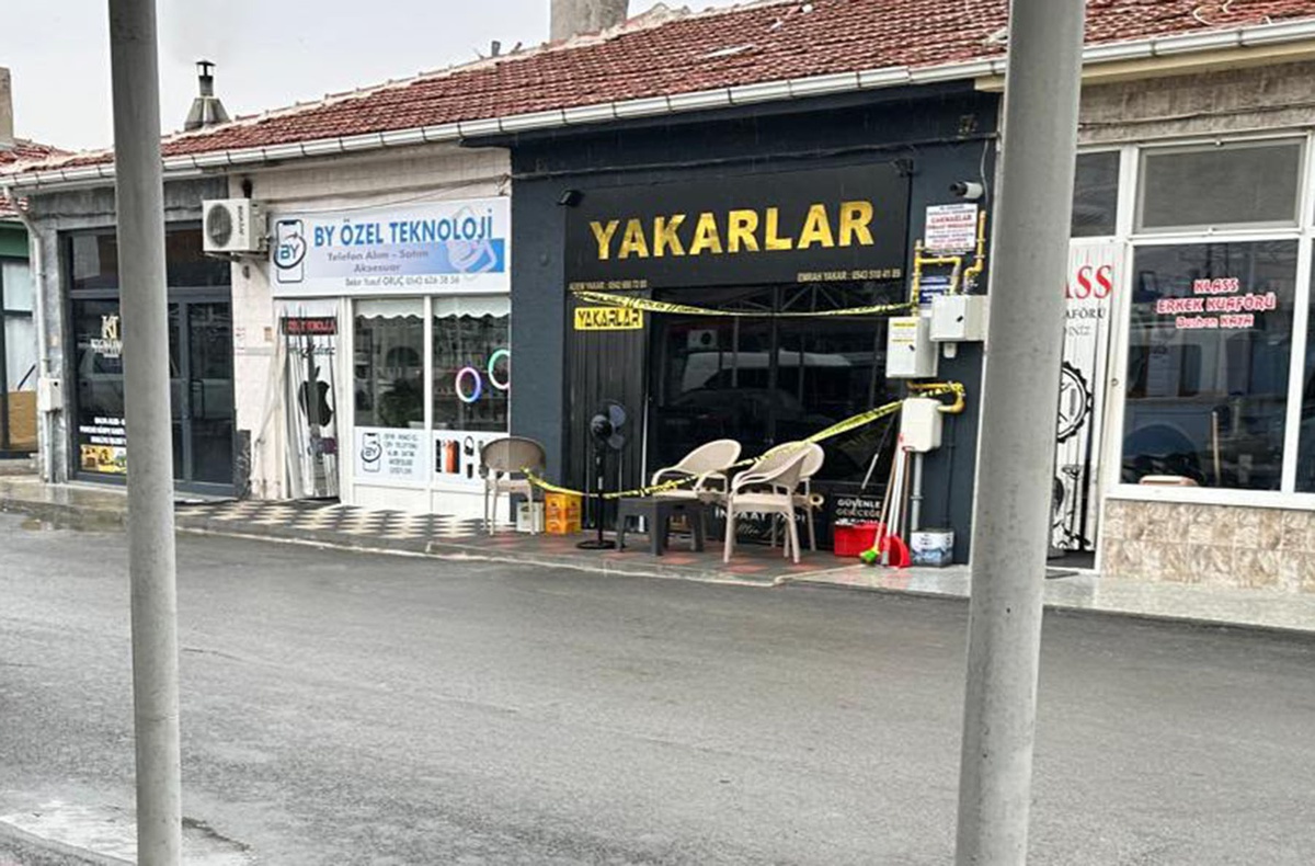 Çifteler\'de oto galericisi kendi iş yerinde bıçaklandı! Ağabeyi de gözaltına alınanlar arasında