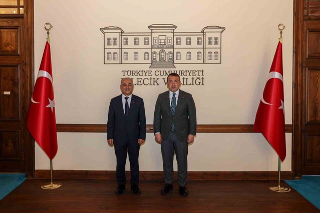 Bilecik Kadastro Müdürü Nedim Çolpan göreve başladı, Vali Sözer'i ziyaret etti
