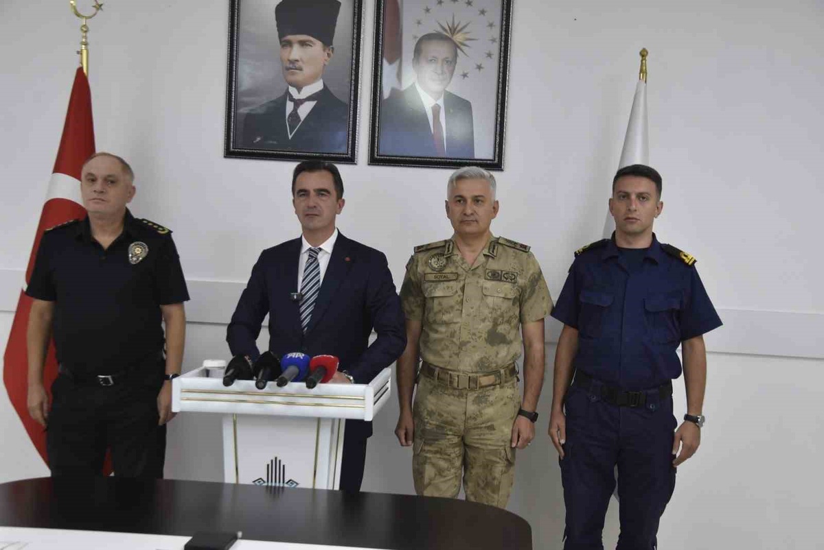 Bitlis\'te 4 aylık güvenlik verileri paylaşıldı, 334 aranan şahıs yakalandı