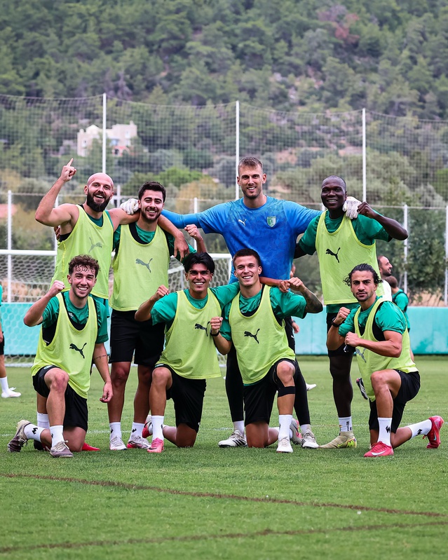 Bodrum FK'nın Portekizli kalecisi Sousa 28'inci yaş gününü kutladı
