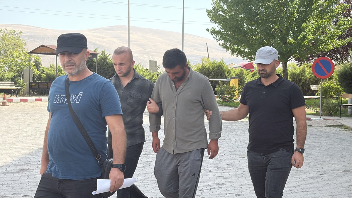 Büşra bebek iddiasında gözaltına alınan şüpheli, Sivas Divriği\'de sağlık kontrolünden geçirildi