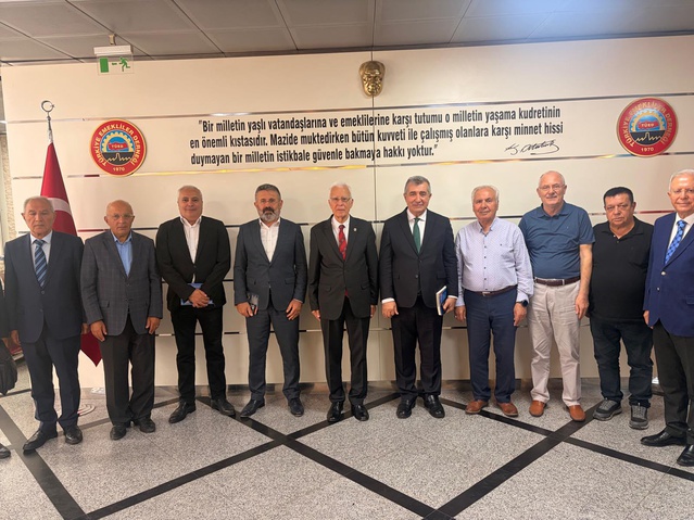 CHP'li Saraç ve Demirci, TÜED'i ziyaret edip emeklileri buluşmaya davet etti