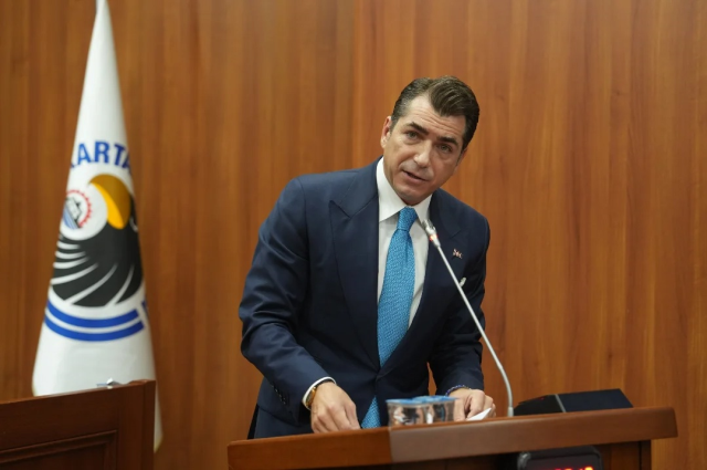 CHP’li İBB Meclis Üyesi Ekrem Eray Arda istifa etti: Yoluna bağımsız devam edecek
