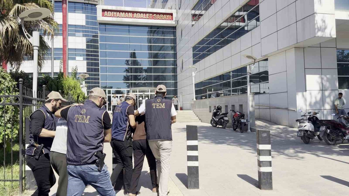 Adıyaman\'da DEAŞ operasyonunda 4 şüpheliden 3\'ü tutuklandı