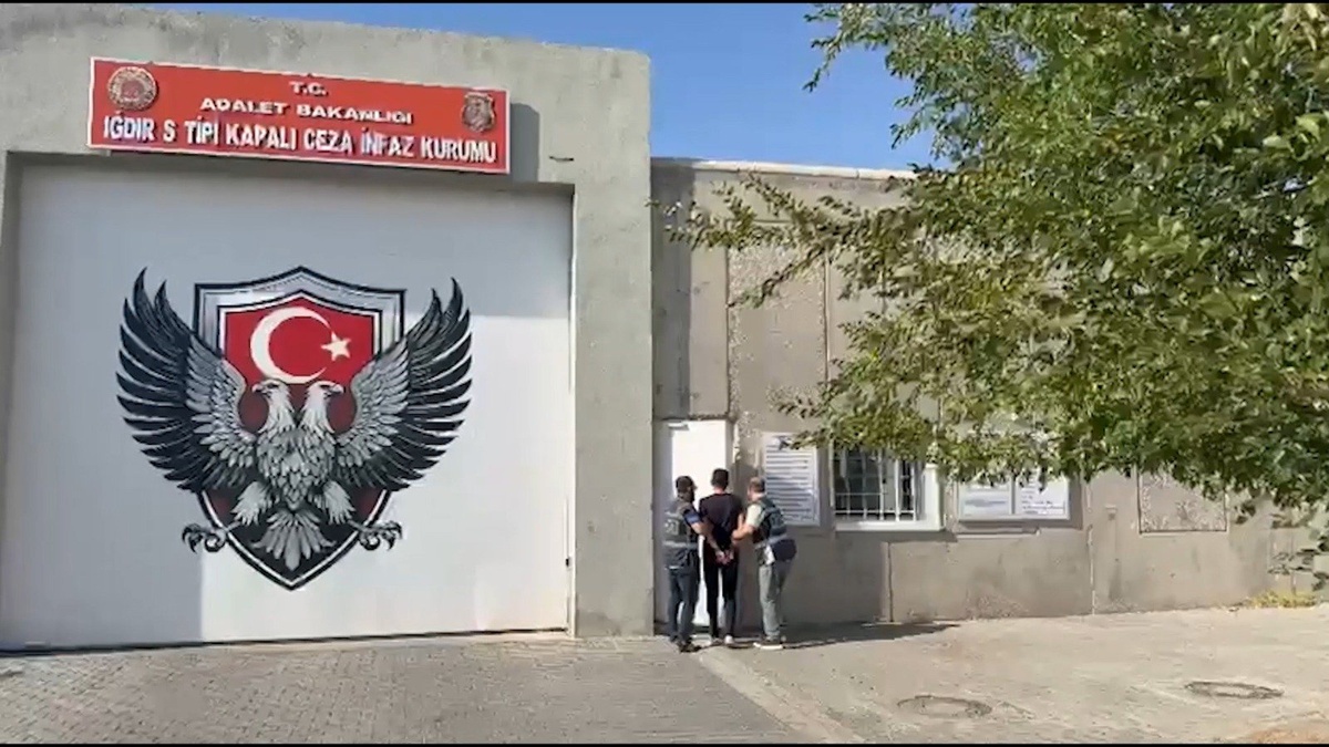 Iğdır\'da dolandırıcılıktan 7 yıl 7 ay 3 gün hapis cezası olan şahıs tutuklandı