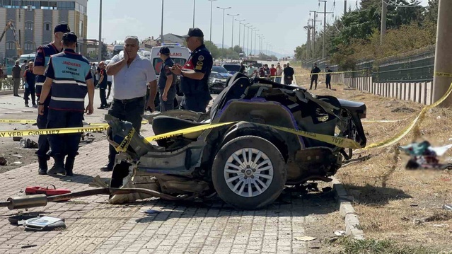 Elazığ'daki kazada ölen 2 kadının tekstil firmasına iş için geldiği öğrenildi