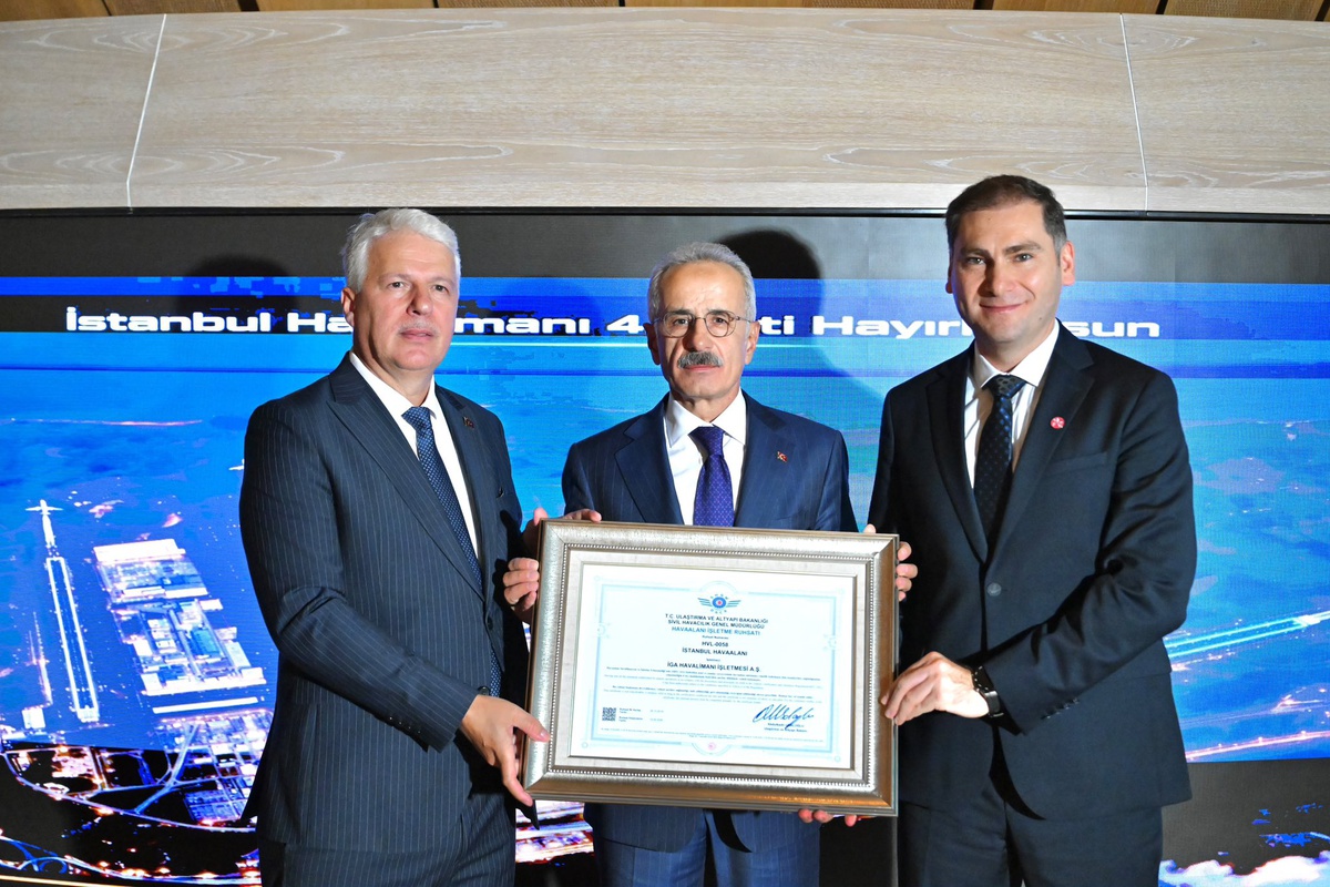 İstanbul Havalimanı 4\'üncü pist işletme ruhsatını aldı, uçuşlara hazır