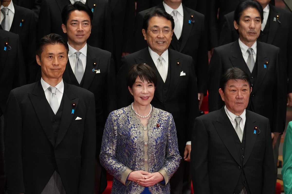 Japonya Başbakanı Takaiçi kabinede revizyona gitti, JIP\'ten ilk isim girdi