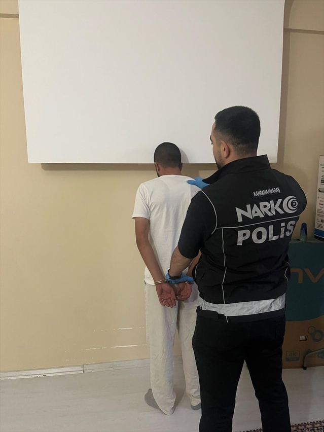 Elbistan'da uyuşturucu operasyonu düzenlendi, yakalanan 3 zanlı tutuklandı