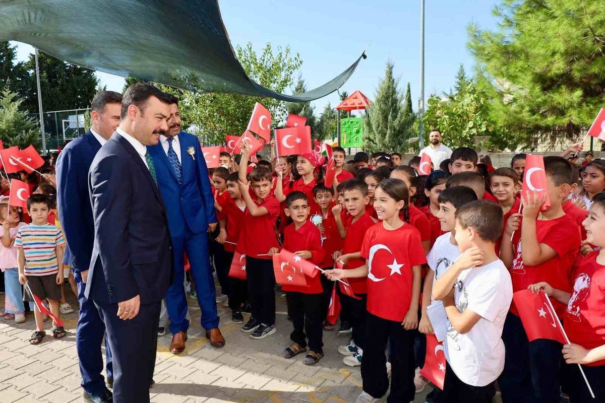Kahta\'da İlköğretim Haftası Şeyhbaba İlköğretim Okulu\'nda kutlandı