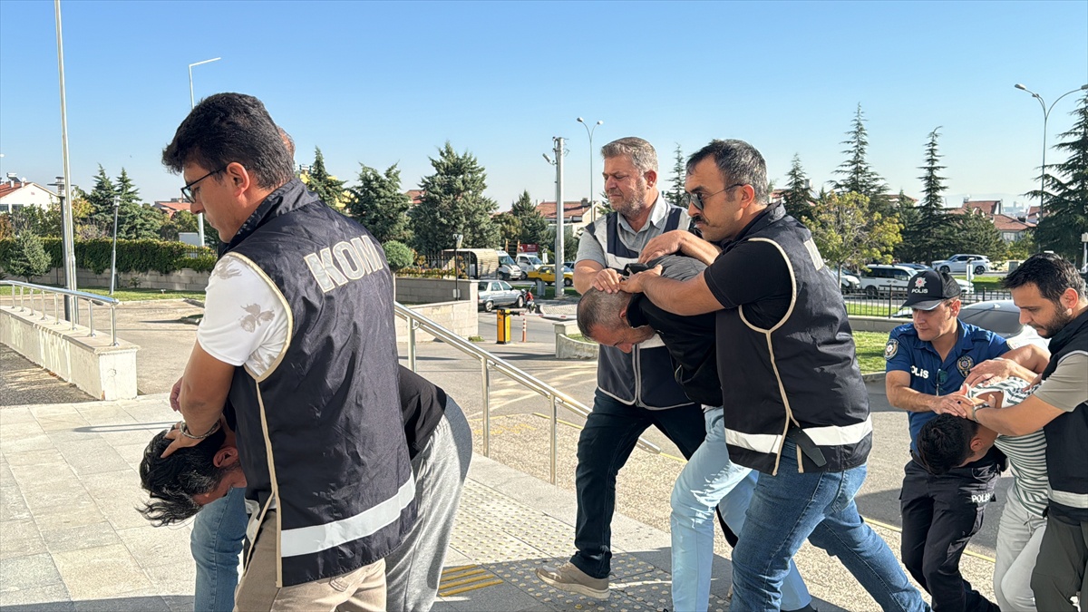 Karaman\'da "Sokaklar Güvende" operasyonunda 10 zanlı tutuklandı
