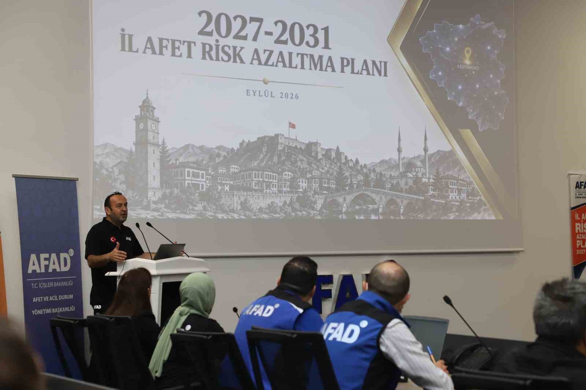 Kastamonu\'da afet riski çalıştayı başladı, deprem ve meteoroloji masaları kuruldu