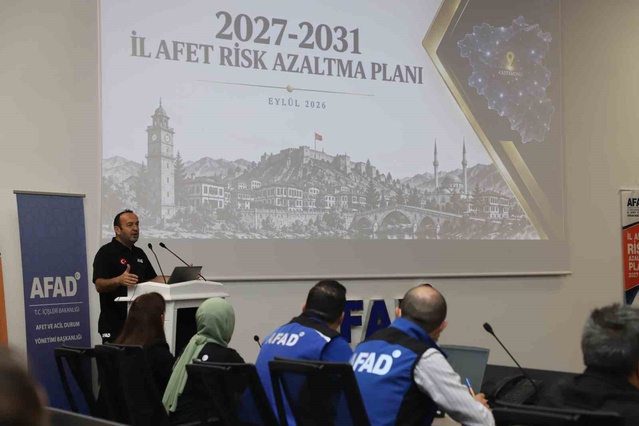 Kastamonu'da afet riski çalıştayı başladı, deprem ve meteoroloji masaları kuruldu