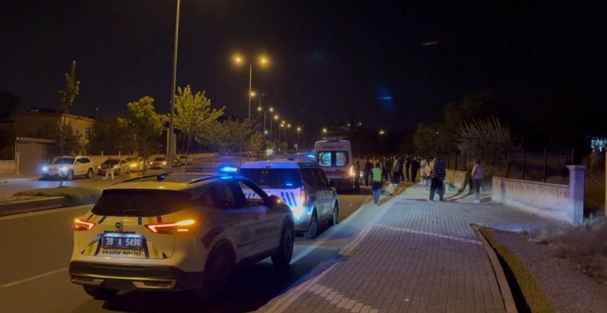 Kayseri’de kontrolden çıkan otomobil duvara çarptı: 1 yaralı