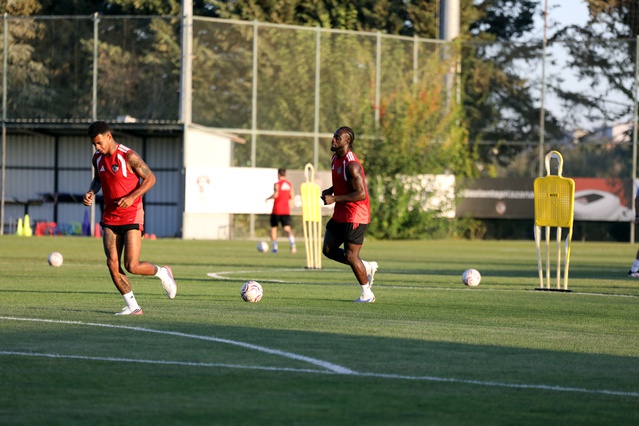 Gaziantep FK'da Abena, Kocaelispor maçının kritik olduğunu söyledi