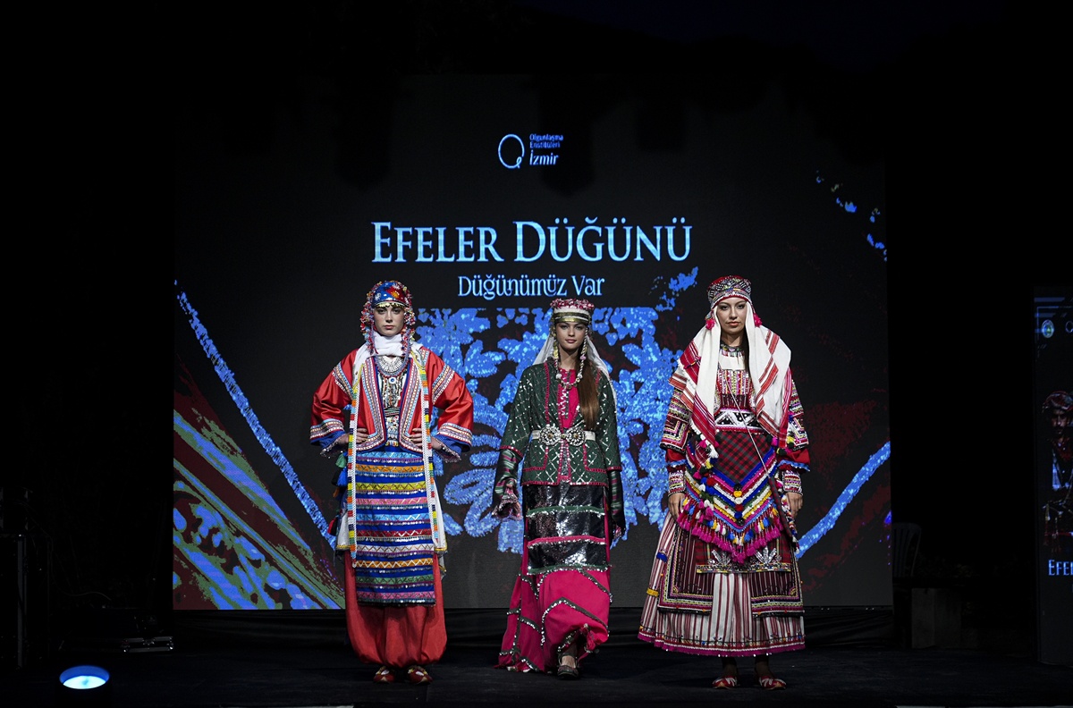 Ödemiş\'te Efeler Düğünü tanıtıldı, Vali Elban gençlere Efe düğünü çağrısı yaptı